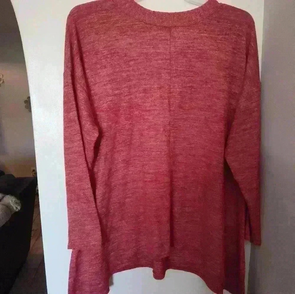 Torrid Super Soft Plush V-Neck Drop Shoulder Sharkbite Hem Top size 1 #171 - Picture 4 of 5